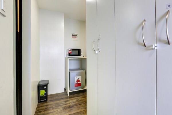 Foto van Trendy gemengd slaapverblijf voor Makati Nights - Vakantiehuis in Makati City - BedRoom