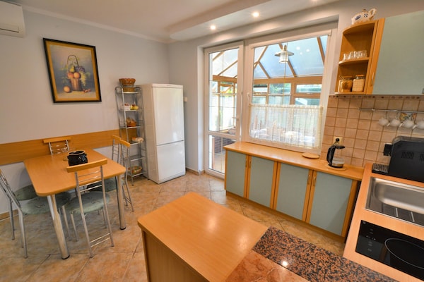 Foto van Comfortabele vakantievilla met een privétuin. - Vakantiehuis in Jaroslawiec - Kitchen
