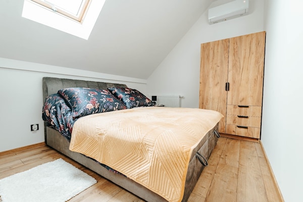 Foto van Vakantiehuis vlakbij zee, airconditioning - Vakantiehuis in Sianozety - BedRoom