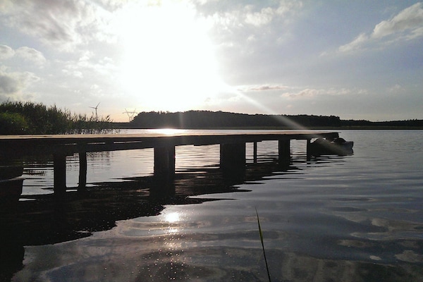 Foto van Villa in Troszyn bij meer met strand - Vakantiehuis in Troszyn - WaterView