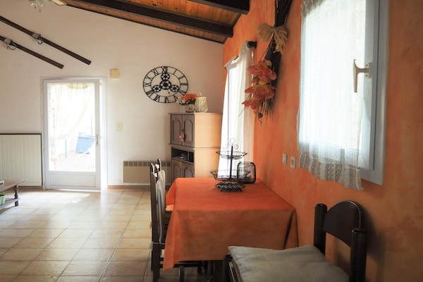 Foto van Chalet bij Mont Ventoux met Uitzicht - Vakantiehuis in Bédoin - DiningRoom