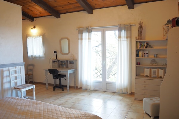 Foto van Chalet bij Mont Ventoux met Uitzicht - Vakantiehuis in Bédoin - BedRoom