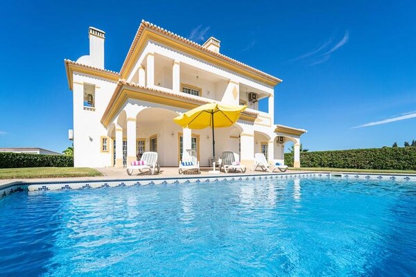 Foto van Villa in Albufeira vlakbij Salgados Golf - Vakantiehuis in  - Untagged