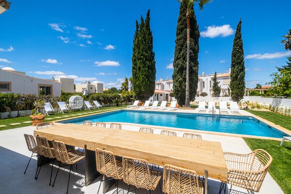 Foto van Villa in Galé met Privézwembad & BBQ - Vakantiehuis in  - Untagged