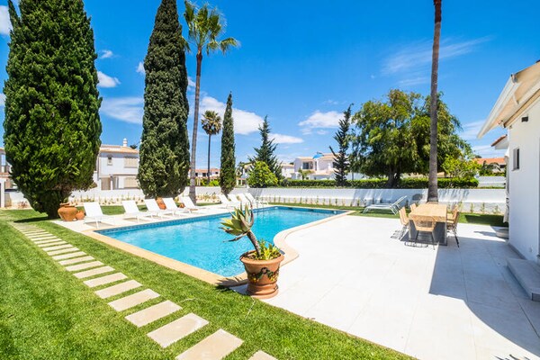 Foto van Villa in Galé met Privézwembad & BBQ - Vakantiehuis in  - Untagged