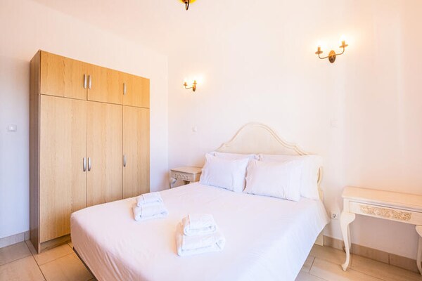 Foto van Villa in Albufeira met zwembad en barbecueplaats - Vakantiehuis in  - Untagged