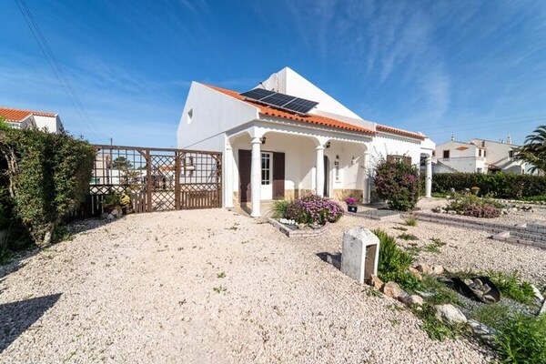 Foto van Villa in Aljezur bij Visserspad - Vakantiehuis in Aljezur - Untagged