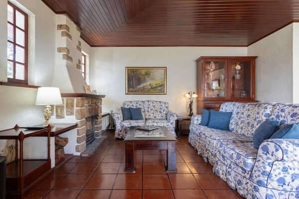 Foto van Privéverblijf in Sintra met bar en tuin - Vakantiehuis in Colares - LivingRoom
