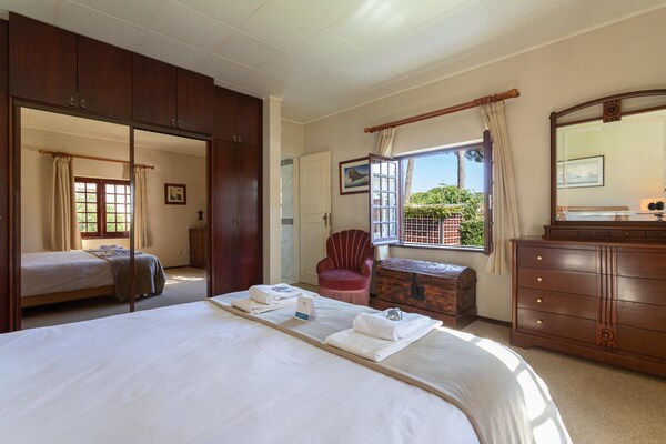 Foto van Privéverblijf in Sintra met bar en tuin - Vakantiehuis in Colares - BedRoom