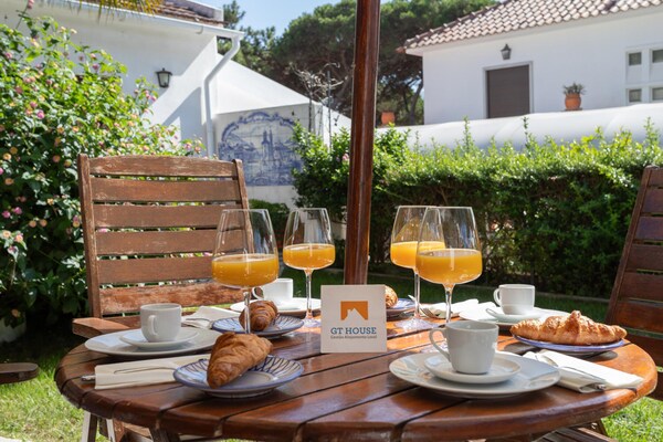 Foto van Privéverblijf in Sintra met bar en tuin - Vakantiehuis in Colares - TerraceBalcony