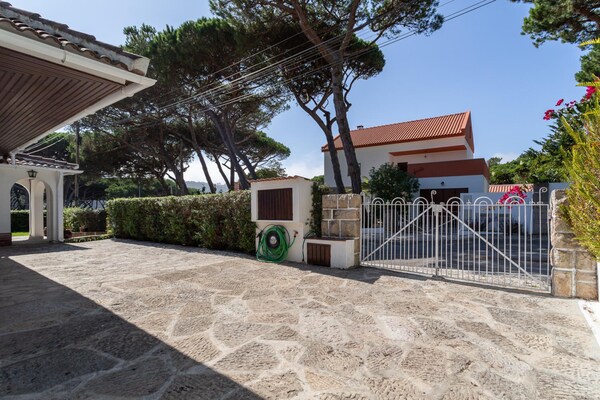 Foto van Privéverblijf in Sintra met bar en tuin - Vakantiehuis in Colares - ExteriorSummer