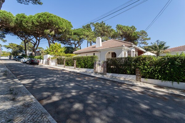 Foto van Privéverblijf in Sintra met bar en tuin - Vakantiehuis in Colares - ExteriorSummer