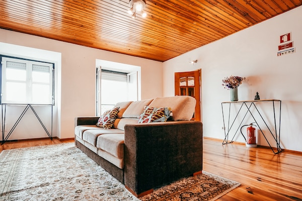 Foto van 1-bed in de buurt van Alfama en Santa Apolónia - Vakantiehuis in Lisboa ciudad - LivingRoom