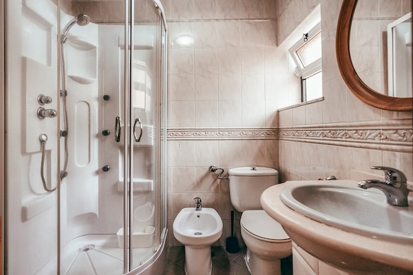 Foto van 1-bed in de buurt van Alfama en Santa Apolónia - Vakantiehuis in Lisboa ciudad - BathRoom
