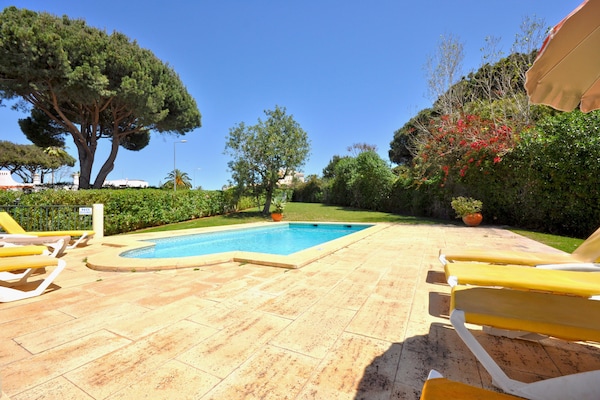 Foto van Villa in Vilamoura bij Falésia Strand - Vakantiehuis in Quarteira - TerraceBalcony