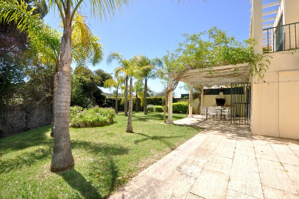 Foto van Villa in Vilamoura bij Falésia Strand - Vakantiehuis in Quarteira - TerraceBalcony
