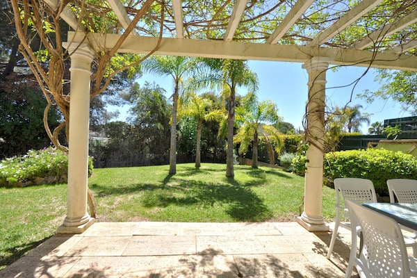 Foto van Villa in Vilamoura bij Falésia Strand - Vakantiehuis in Quarteira - TerraceBalcony