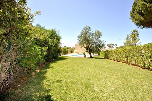 Foto van Villa in Vilamoura bij Falésia Strand - Vakantiehuis in Quarteira - GardenSummer