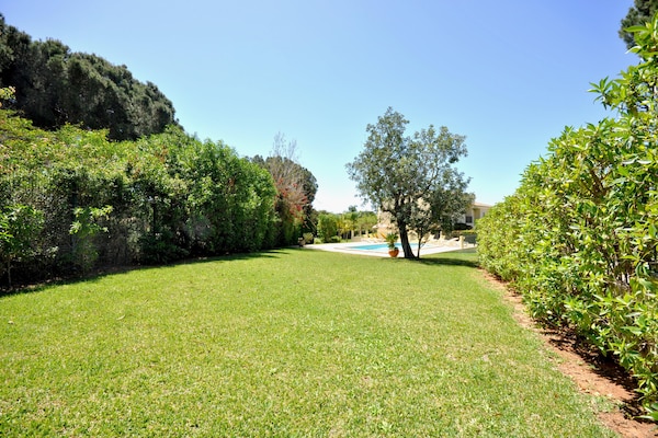 Foto van Villa in Vilamoura bij Falésia Strand - Vakantiehuis in Quarteira - GardenSummer