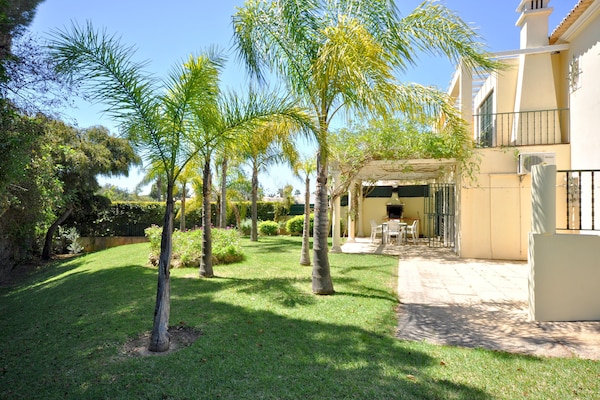 Foto van Villa in Vilamoura bij Falésia Strand - Vakantiehuis in Quarteira - GardenSummer