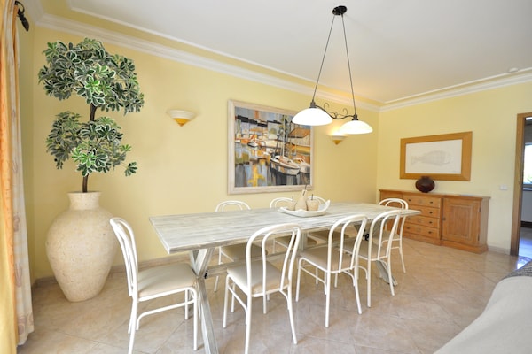 Foto van Villa in Vilamoura bij Falésia Strand - Vakantiehuis in Quarteira - DiningRoom