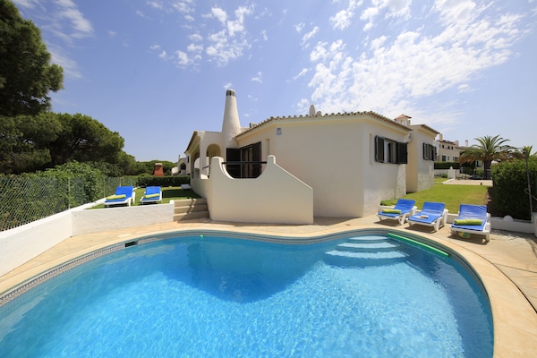 Foto van Villa in rustieke stijl met prive zwembad - Vakantiehuis in Vilamoura - ExteriorSummer