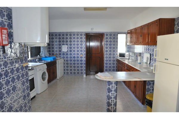 Foto van Villa in rustieke stijl met prive zwembad - Vakantiehuis in Vilamoura - Kitchen