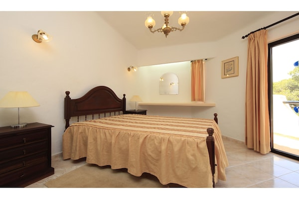 Foto van Villa in rustieke stijl met prive zwembad - Vakantiehuis in Vilamoura - BedRoom