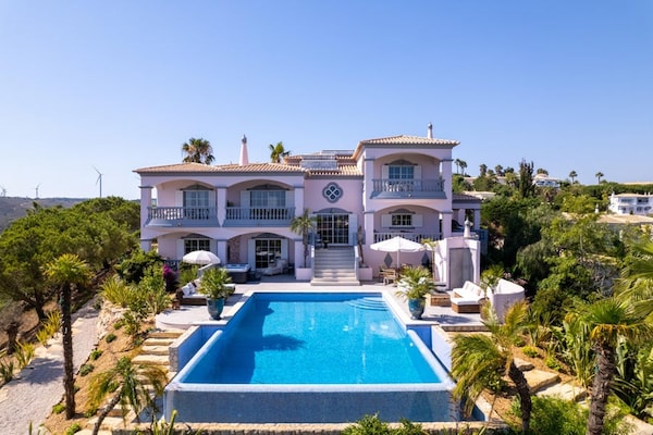 Foto van Luxe villa voor 2 personen in Budens - Vakantiehuis in Budens - ExteriorSummer