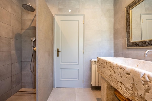 Foto van Luxe villa voor 2 personen in Budens - Vakantiehuis in Budens - BathRoom