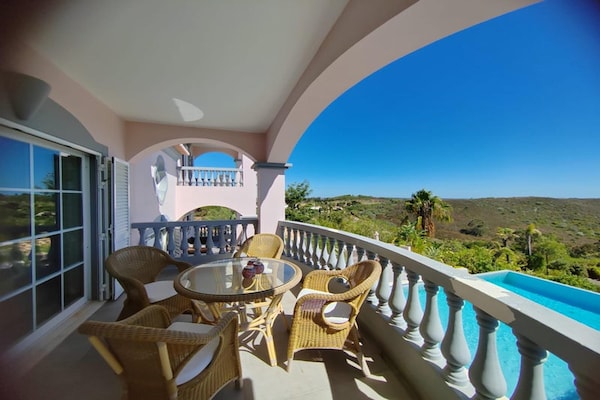 Foto van Luxe villa voor 2 personen in Budens - Vakantiehuis in Budens - TerraceBalcony