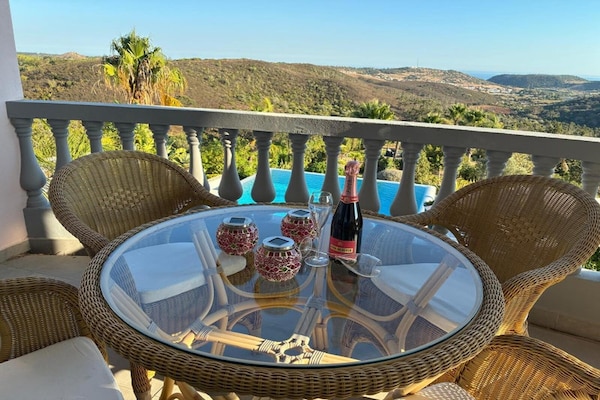 Foto van Luxe villa voor 2 personen in Budens - Vakantiehuis in Budens - TerraceBalcony
