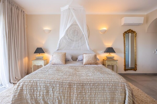 Foto van Luxe villa voor 2 personen in Budens - Vakantiehuis in Budens - BedRoom
