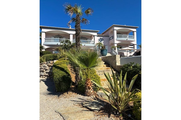 Foto van Luxe villa voor 2 personen in Budens - Vakantiehuis in Budens - ExteriorSummer