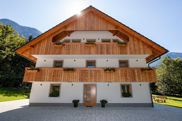 Foto van The Woodland Nook Apartments Bohinj - Two Bedroom Apartment with Balcony - Outdoor
