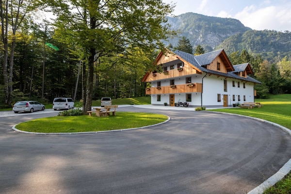 Foto van The Woodland Nook Apartments Bohinj - Two Bedroom Apartment with Balcony - Outdoor