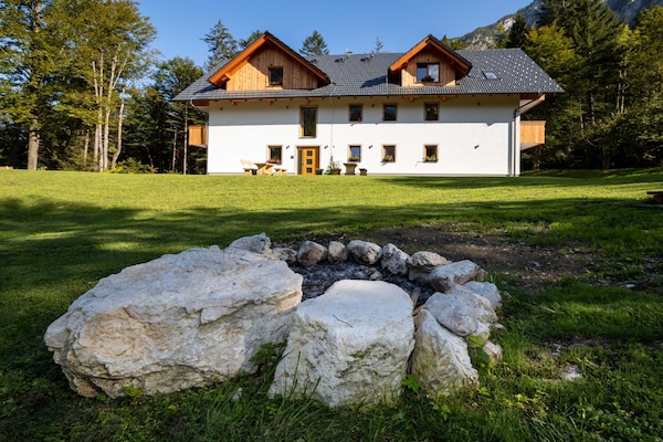 Foto van The Woodland Nook Apartments Bohinj - Two Bedroom Apartment with Balcony - Outdoor