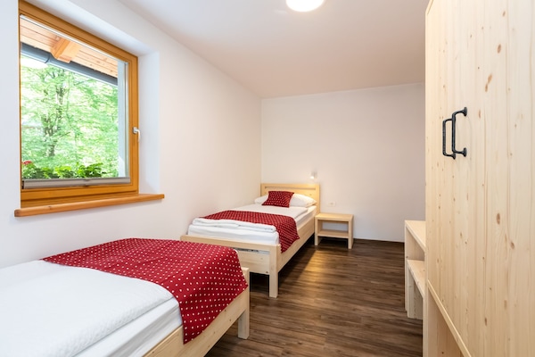 Foto van The Woodland Nook Apartments Bohinj - Two Bedroom Apartment with Balcony - BedRoom