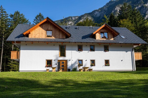 Foto van The Woodland Nook Apartments Bohinj - Standard Two Bedroom Apartment with Balcony - Outdoor