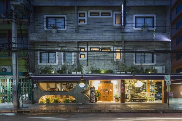 Foto van Premier Deluxe Comfort | Modern & Relaxing - Vakantiehuis in Bangkok - ExteriorSummer