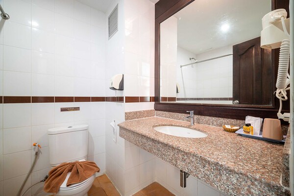 Foto van Thailand Triple Suite | Ruim groepsverblijf - Vakantiehuis in Pattaya - BathRoom