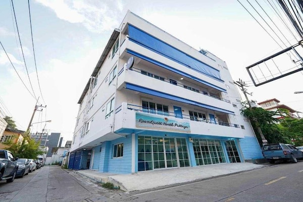 Foto van Trendy dubbelverblijf aan de kust Noord-Pattaya - Vakantiehuis in Pattaya - ExteriorSummer