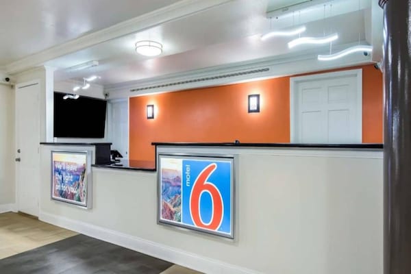 Foto van 1 Koning|Mobiele Acc Tub|Smk|MicFrdg - Vakantiehuis in North Little Rock - FloorPlan