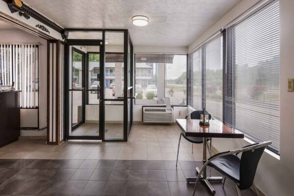 Foto van Premium kamer met 2 tweepersoonsbedden | Gratis wifi en tv - FloorPlan