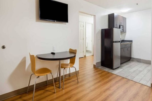 Foto van 1 kingsize bed | Premium, koelkast - Vakantiehuis in Greenville - Facilities