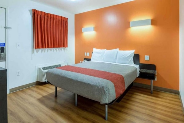 Foto van 1 kingsize bed | Premium, koelkast - Vakantiehuis in Greenville - BedRoom