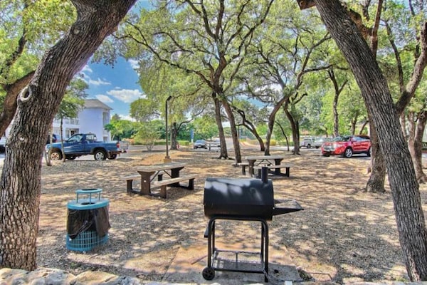 Foto van 1 tweepersoonsbed (queensize) | Rookvrij - Vakantiehuis in Austin TX - ExteriorSummer