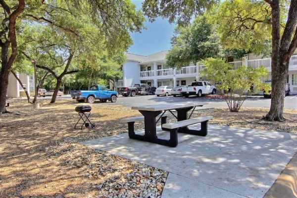 Foto van 1 tweepersoonsbed (queensize) | Rookvrij - Vakantiehuis in Austin TX - ExteriorSummer