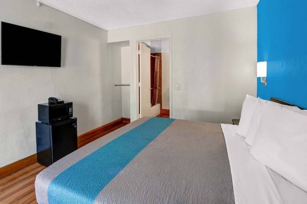 Foto van 1 kingsize bed | Rookvrij - Vakantiehuis in Atlanta - BedRoom