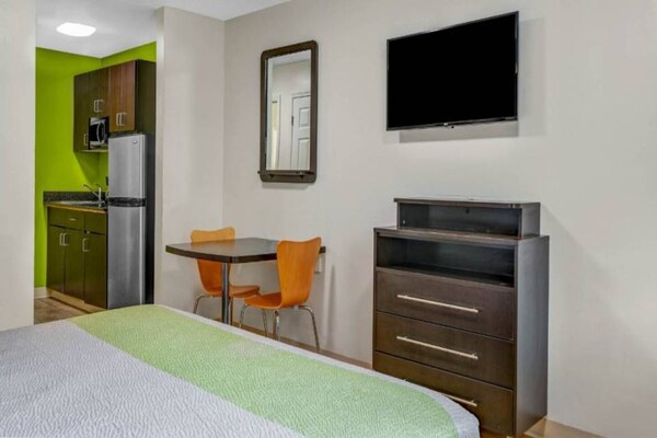 Foto van 1 kingsize bed | Rookvrij - Vakantiehuis in CHAMBLEE - BedRoom